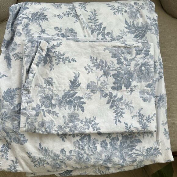 Laura Ashley Other - Laura Ashley Sheet Set Full Blue White Floral Cottage Farmhouse Flat Fitted 3pc